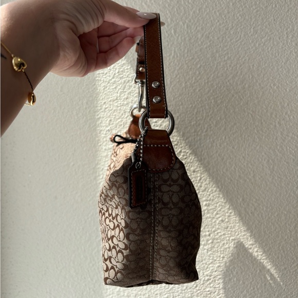 Mini Coach Handbag - Picture 3 of 10